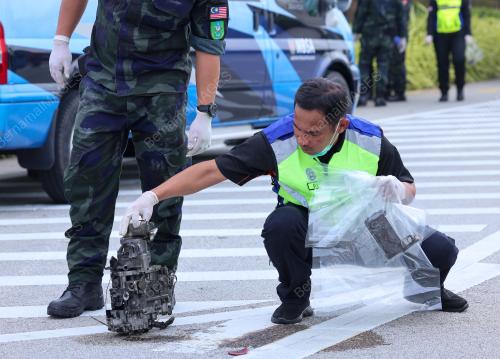 NAHAS PESAWAT TERHEMPAS DI ELMINA SHAH ALAM