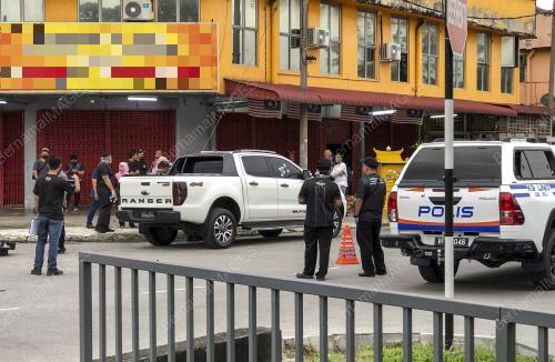 SEORANG LELAKI TEMPATAN DITEMUI MATI DI TAMAN MERU UTAMA,KLANG