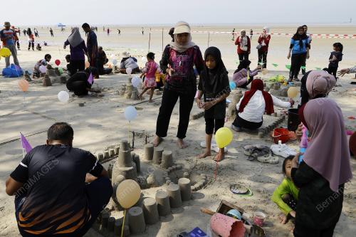 PESTA PANTAI 2025