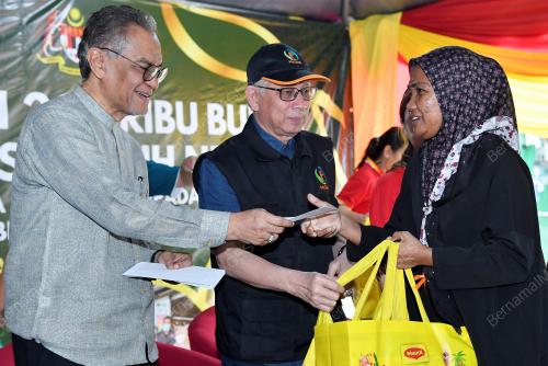 DATUK SERI DR DZULKEFLY AHMAF