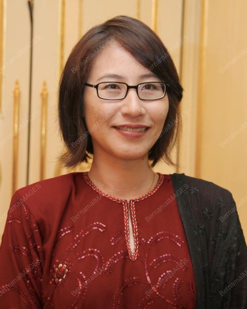 ELIZABETH WONG