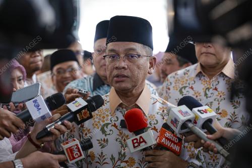 DATUK DR MOHD NA'IM MOKHTAR