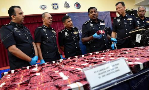 DATUK HUSSEIN OMAR KHAN
