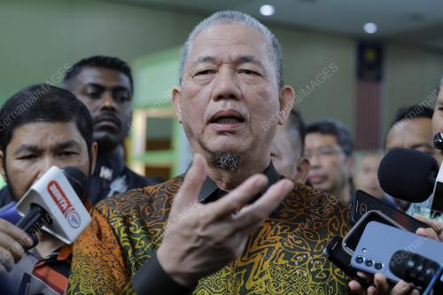 DATUK SERI FADILLAH YUSOF