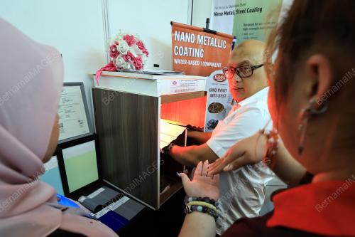 DATUK DR AMINUDDIN HASSIM