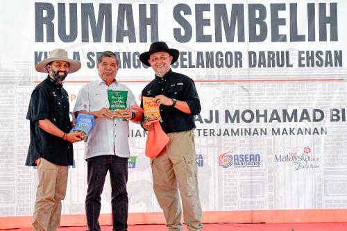 PERASMIAN RUMAH SEMBELIH COLLA