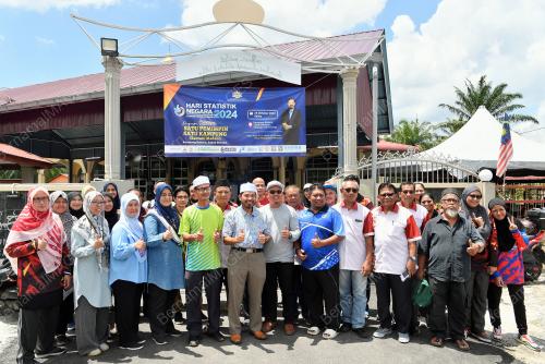 DATUK SERI DR MOHD UZIR MAHIDIN