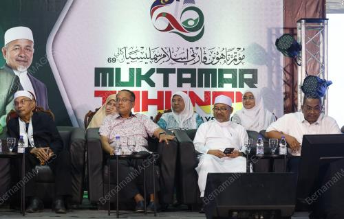 DATUK SERI DR AHMAD SAMSURI MOKHTAR