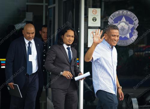 DATUK MOHAMMAD AGUS YUSOFF BERI KETERANGAN DI IPD KAJANG