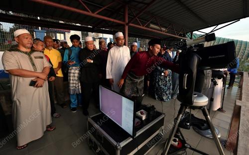 PENCERAPAN ANAK BULAN RAMADAN