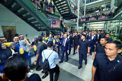 DATUK SERI ANWAR IBRAHIM