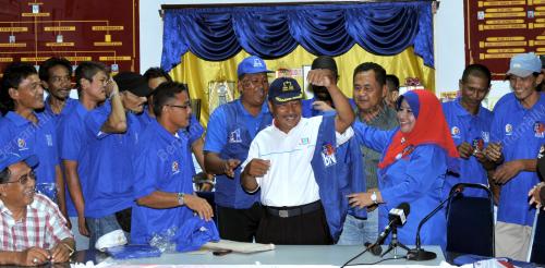 SG21_30042013_MASUK_UMNO