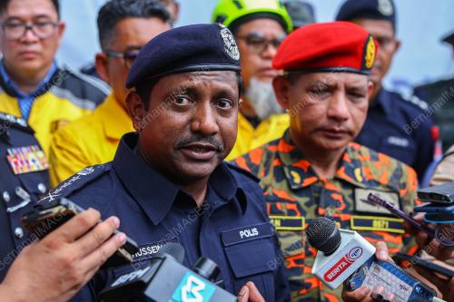 DATUK HUSSEIN OMAR KHAN