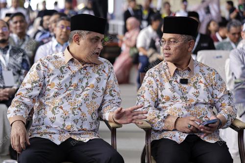 DATUK DR MOHD NA'IM MOKHTAR