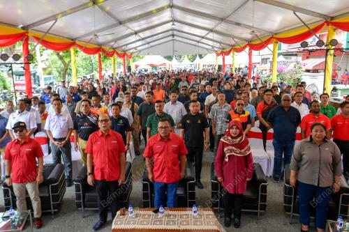 DATUK SERI AMIRUDIN SHARI