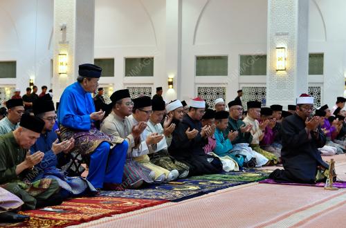 SULTAN SELANGOR SULTAN SHARAFUDDIN IDRIS SHAH