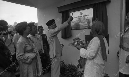 SG22_14012015_PM_KOMPLEKS_UMNO