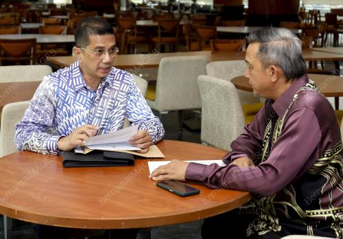 DATUK SERI MOHAMED AZMIN ALI