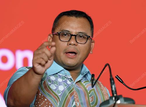 DATUK SERI AMIRUDIN SHARI