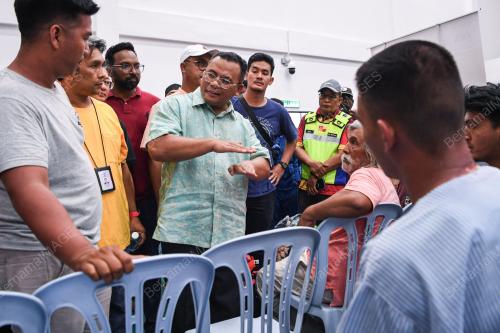 DATUK AMIRUDIN SHARI