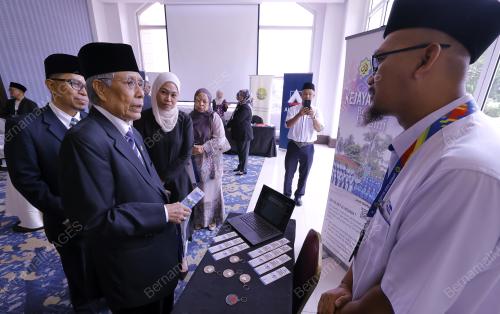TAN SRI ABDUL AZIZ MOHD YUSOF