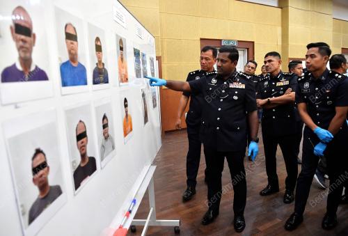 DATUK HUSSEIN OMAR KHAN