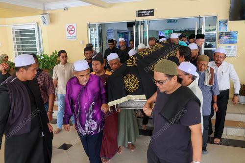 SOLAT JENAZAH PROF EMERITUS DATUK DR ZAINAL KLING