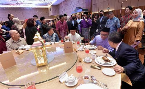 DATUK SERI AMIRUDIN SHARI
