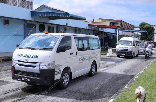 JENAZAH NAHAS PESAWAT TERHEMPAS DI ELMINA