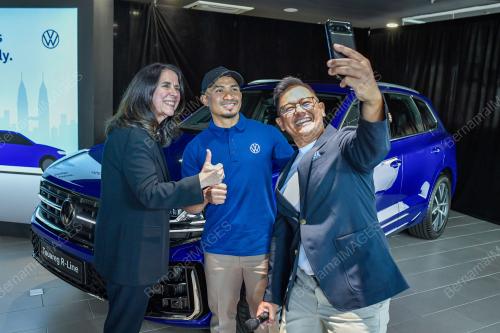 DATUK MOHD AZIZULHASNI AWANG