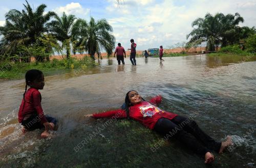 BANJIR DI KAMPUNG LUBOK JAYA KUALA SELANGOR