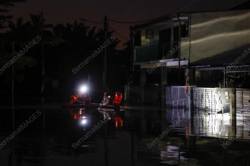 BANJIR DI SAUJANA AMAN