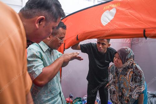 DATUK AMIRUDIN SHARI