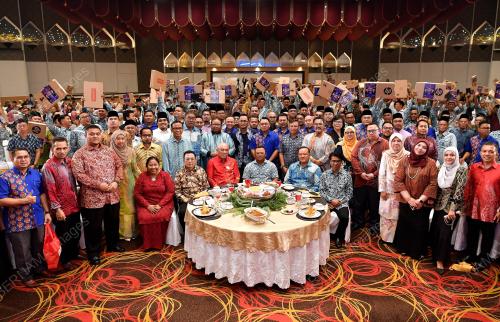 DATUK SERI AMIRUDIN SHARI