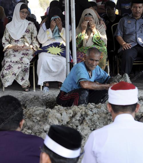 SG24_02032013_JENAZAH_KEBUMI