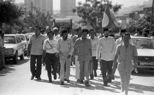 HARI PENAMAAN CALON