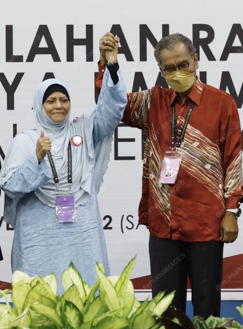 DATUK SERI DR DZULKEFLY AHMAD