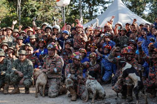 KEJADIAN TANAH RUNTUH FATHER'S ORGANIC FARM