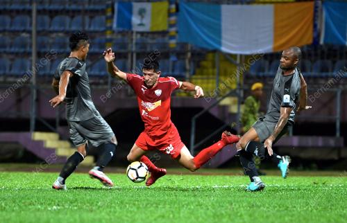 SG25_01022018_BOLA_BN201801317625