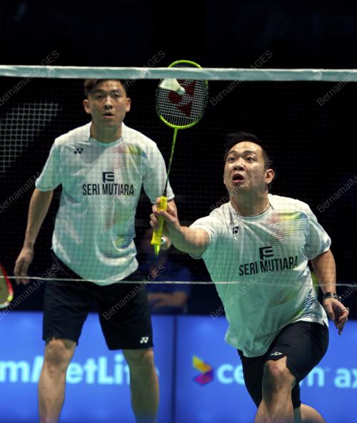 SG25_06042016_BADMINTON