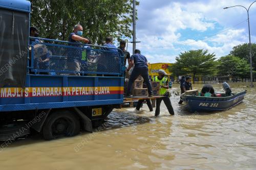 TINJAUAN MISI PENYELAMAT MANGSA BANJIR 