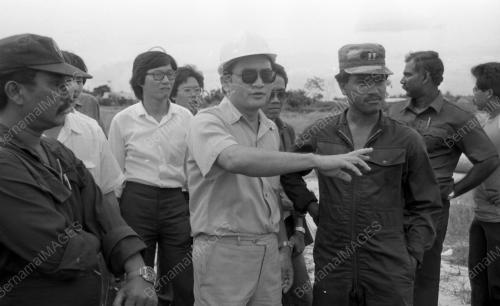 KAPAL KOREK TERBALIK