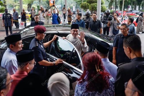 DATUK SERI ANWAR IBRAHIM