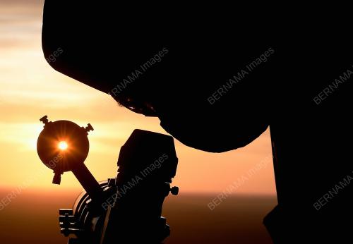 TINJAUAN MELIHAT ANAK BULAN RAMADAN DI BUKIT JUGRA