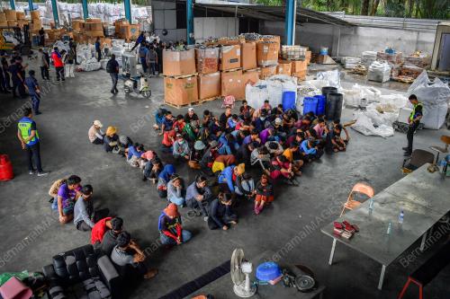 SERBUAN KILANG ELEKTRONIK