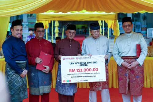 SULTAN SHARAFUDDIN IDRIS SHAH