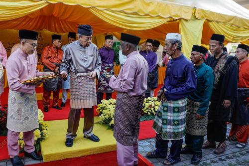 SULTAN SHARAFUDDIN IDRIS SHAH