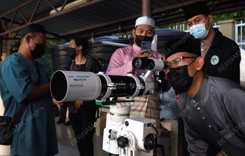 TINJAUAN MELIHAT ANAK BULAN RAMADAN DI BUKIT JUGRA