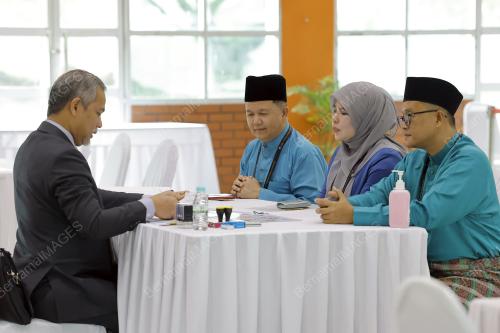 DATUK SERI RINA HARUN
