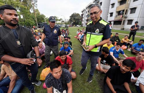 OPS BERSEPADU WARGA ASING OLEH IMIGRESEN